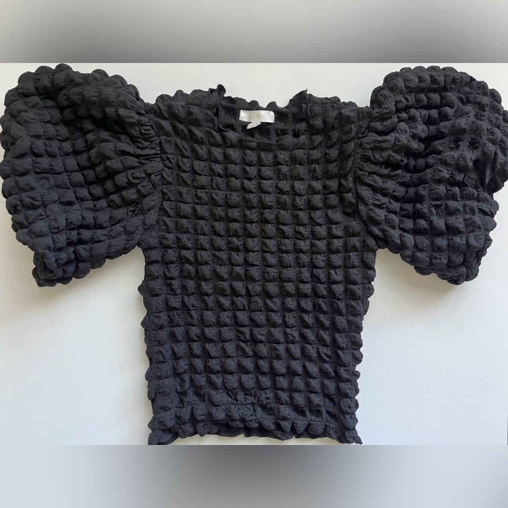 TEXTURED BUBBLE SLEEVE TOP BLACK - Picture 3 of 4